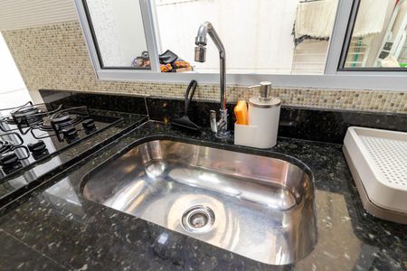 Casa de condomínio à venda com 100m², 2 quartos e 2 vagasCozinha