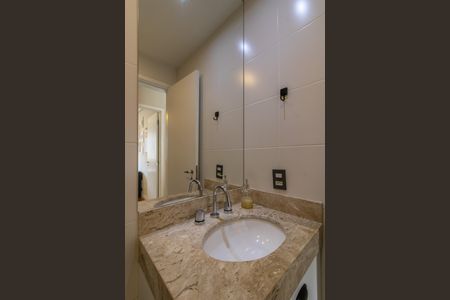 Apartamento para alugar com 60m², 2 quartos e 1 vagaBanheiro 