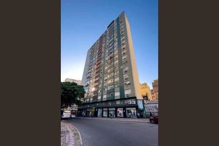 Apartamento para alugar com 107m², 3 quartos e sem vagaFachada