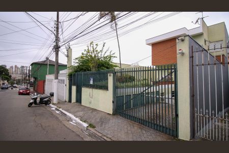 Casa de condomínio à venda com 72m², 2 quartos e 2 vagasFachada