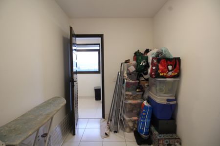 Apartamento para alugar com 130m², 3 quartos e 2 vagasQuarto de Serviço