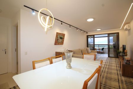 Apartamento para alugar com 130m², 3 quartos e 2 vagasSala