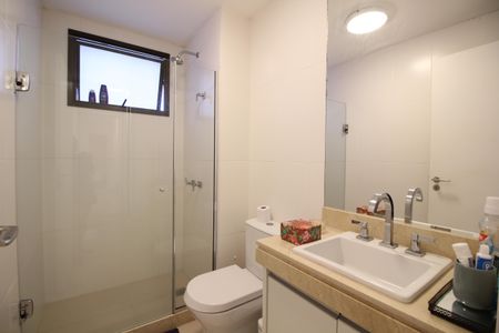 Apartamento para alugar com 130m², 3 quartos e 2 vagasSuíte 3 - Banheiro