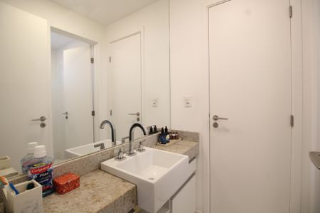 Apartamento para alugar com 130m², 3 quartos e 2 vagasSuítes Canadenses 1 e 2 - Banheiro
