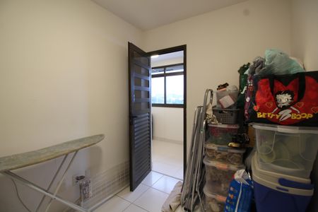 Apartamento para alugar com 130m², 3 quartos e 2 vagasQuarto de Serviço