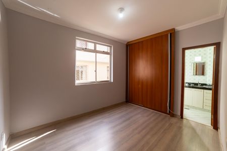 Apartamento à venda com 125m², 3 quartos e 1 vagaSuíte