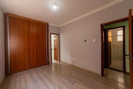 Apartamento à venda com 125m², 3 quartos e 1 vagaSuíte