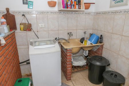 Casa à venda com 280m², 6 quartos e 4 vagasCasa 3 - Salão