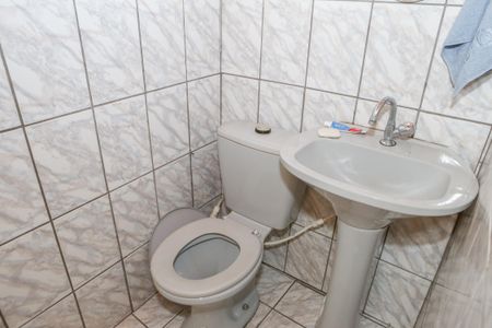 Casa à venda com 280m², 6 quartos e 4 vagasCasa 3 - Banheiro