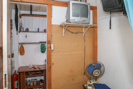 Casa à venda com 280m², 6 quartos e 4 vagasCasa 2 - Quarto