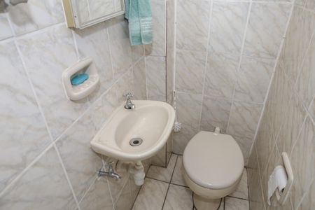 Casa à venda com 280m², 6 quartos e 4 vagasBanheiro da Suíte