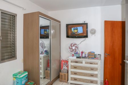 Casa à venda com 280m², 6 quartos e 4 vagasQuarto 2