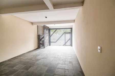 Casa para alugar com 180m², 3 quartos e 3 vagas Casa para alugar com 180m², 3 quartos e 3 vagasGaragem
