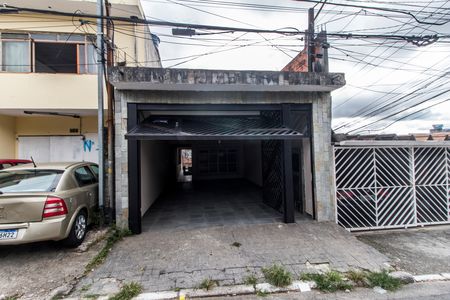 Casa para alugar com 180m², 3 quartos e 3 vagas Casa para alugar com 180m², 3 quartos e 3 vagasVista da Rua