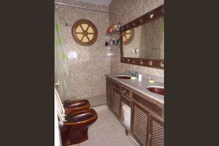 Casa à venda com 450m², 8 quartos e 3 vagas