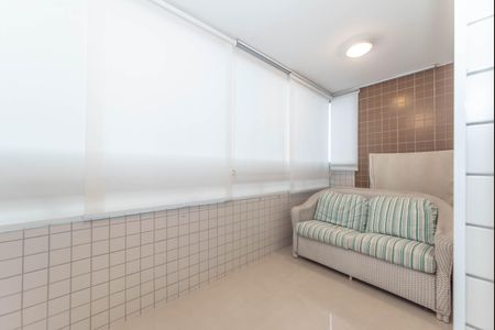 Apartamento à venda com 97m², 3 quartos e 2 vagasVaranda
