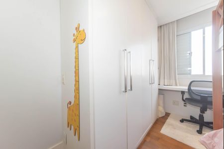 Apartamento à venda com 97m², 3 quartos e 2 vagasQuarto 2