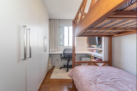 Apartamento à venda com 97m², 3 quartos e 2 vagasQuarto 2