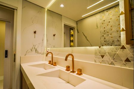 Apartamento à venda com 114m², 2 quartos e 2 vagasBanheiro da Suíte 2