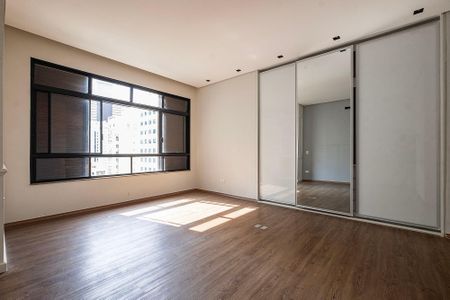 Apartamento para alugar com 239m², 3 quartos e 1 vagaSuíte