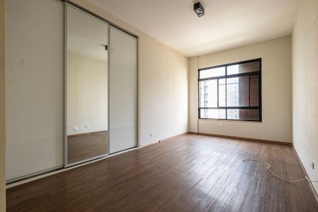 Apartamento para alugar com 239m², 3 quartos e 1 vagaQuarto 