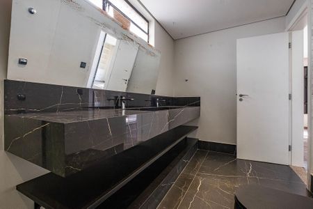 Apartamento para alugar com 239m², 3 quartos e 1 vagaBanheiro da Suíte