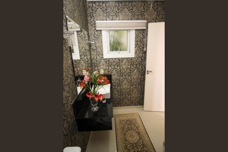 Casa à venda com 180m², 3 quartos e 2 vagas Casa à venda com 180m², 3 quartos e 2 vagasLavabo