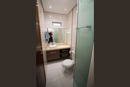 Casa à venda com 180m², 3 quartos e 2 vagas Casa à venda com 180m², 3 quartos e 2 vagasBanheiro Social