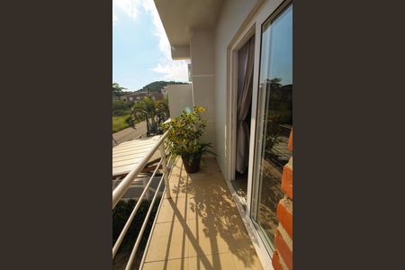 Casa à venda com 180m², 3 quartos e 2 vagas Casa à venda com 180m², 3 quartos e 2 vagasSacada do Quarto Suíte