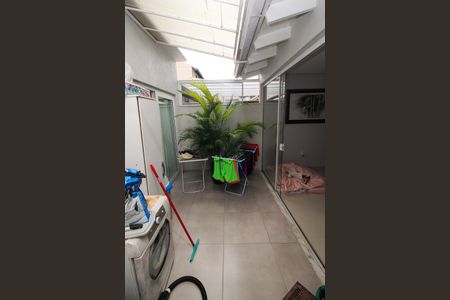 Casa à venda com 180m², 3 quartos e 2 vagas Casa à venda com 180m², 3 quartos e 2 vagasÁrea de Serviço