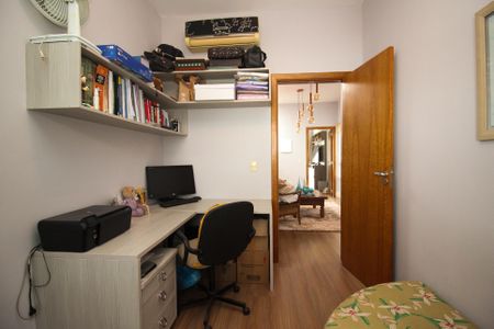 Casa à venda com 180m², 3 quartos e 2 vagas Casa à venda com 180m², 3 quartos e 2 vagasEscritório