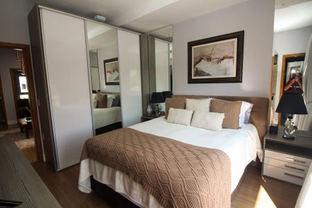 Casa à venda com 180m², 3 quartos e 2 vagas Casa à venda com 180m², 3 quartos e 2 vagasQuarto Suíte