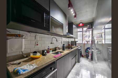 Apartamento à venda com 70m², 2 quartos e 1 vagaCozinha e Área de Serviço