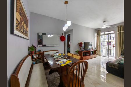 Apartamento à venda com 70m², 2 quartos e 1 vagaSala