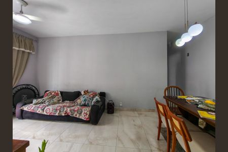 Apartamento à venda com 70m², 2 quartos e 1 vagaSala