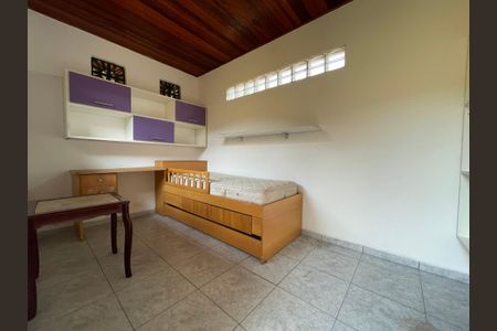 Casa à venda com 213m², 5 quartos e 2 vagasQuarto 3