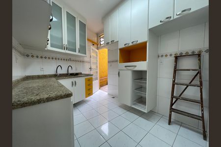 Casa à venda com 213m², 5 quartos e 2 vagasCozinha