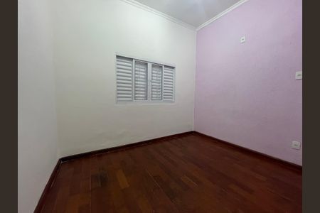 Casa à venda com 213m², 5 quartos e 2 vagasQuarto 1