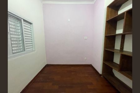 Casa à venda com 213m², 5 quartos e 2 vagasQuarto  1