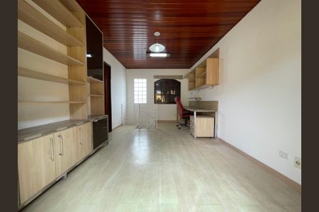 Casa à venda com 213m², 5 quartos e 2 vagasEscritório