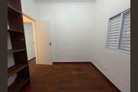 Casa à venda com 213m², 5 quartos e 2 vagasQuarto 1