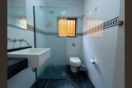 Casa à venda com 213m², 5 quartos e 2 vagasBanheiro Social