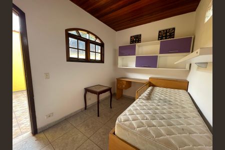 Casa à venda com 213m², 5 quartos e 2 vagasQuarto 3