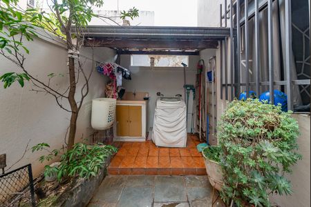 Apartamento à venda com 117m², 3 quartos e 1 vagaÁrea de Serviço