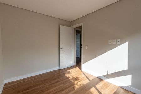Apartamento à venda com 131m², 3 quartos e 2 vagas Apartamento à venda com 131m², 3 quartos e 2 vagasQuarto 3