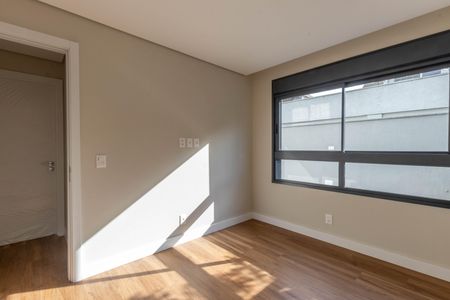 Apartamento à venda com 131m², 3 quartos e 2 vagas Apartamento à venda com 131m², 3 quartos e 2 vagasQuarto 3