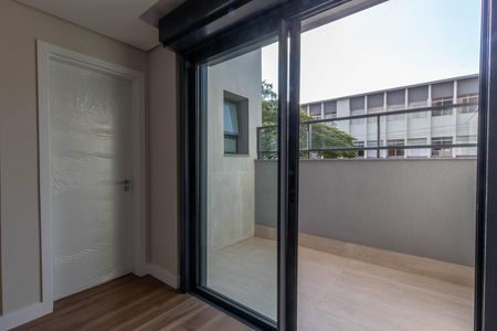 Apartamento à venda com 131m², 3 quartos e 2 vagas Apartamento à venda com 131m², 3 quartos e 2 vagasQuarto 1