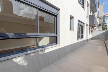 Apartamento à venda com 131m², 3 quartos e 2 vagas Apartamento à venda com 131m², 3 quartos e 2 vagasTerraço