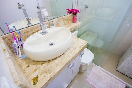 Apartamento à venda com 140m², 2 quartos e 2 vagas Apartamento à venda com 140m², 2 quartos e 2 vagasBanheiro social