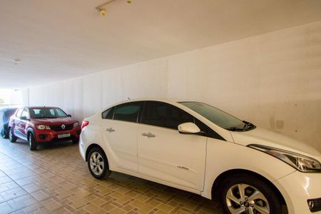 Apartamento à venda com 140m², 2 quartos e 2 vagas Apartamento à venda com 140m², 2 quartos e 2 vagasVagas da garagem